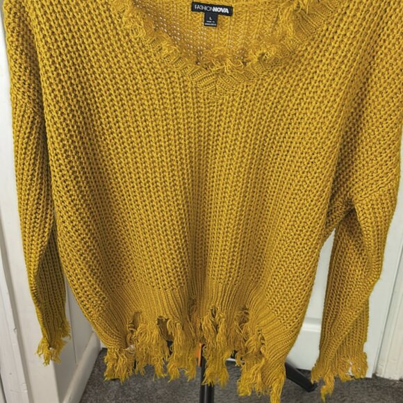 Fashion Nova Sweater - Picture 2 of 6